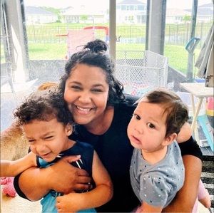 Meet your Posher, Corina